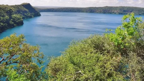Discover Lake Chala on a Day Hike