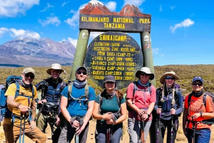 Group Hiking Tours vs Private Treks