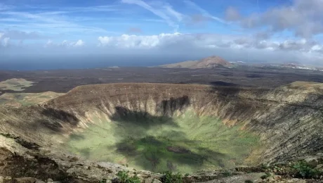 Exploring Caldera Landscapes on Foot