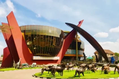 Visiting Cultural Heritage Centre in Arusha