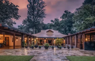 Luxury vs Budget Accommodation